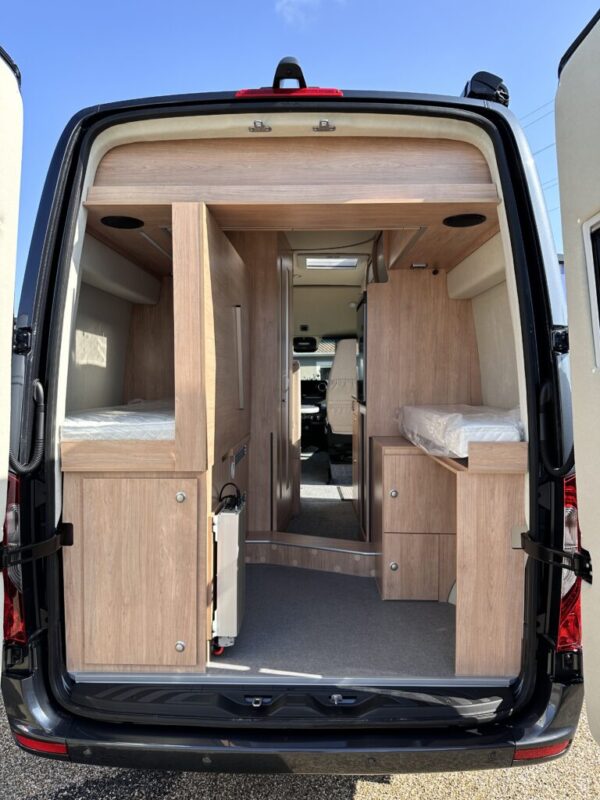 Autocaravana LA STRADA REGENT S 4X4 - Imagen 9