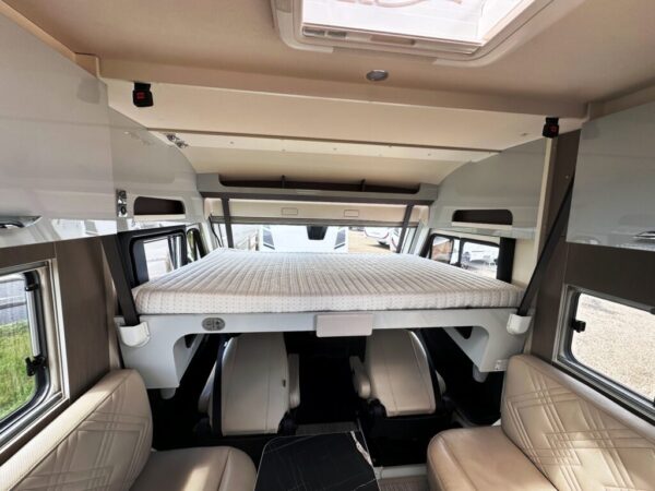 Autocaravana BURSTNER ELEGANCE I 910 - Imagen 9