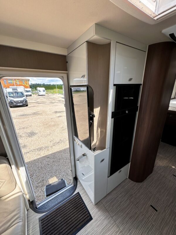 Autocaravana BURSTNER ELEGANCE I 910 - Imagen 13