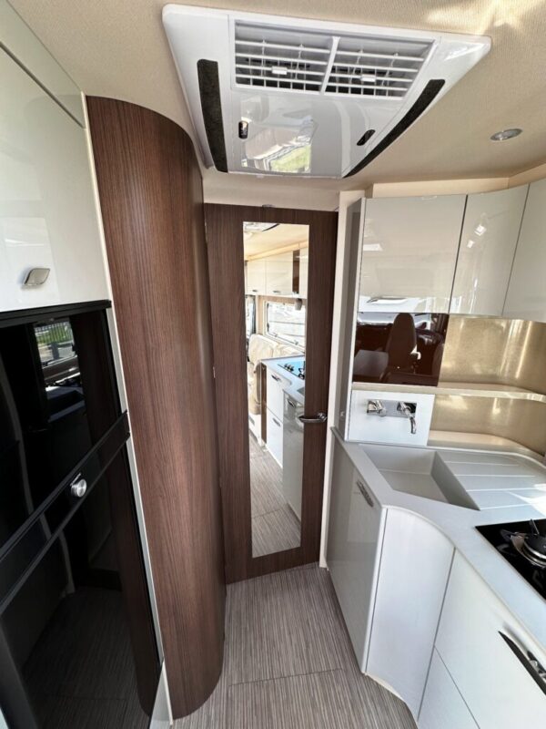 Autocaravana BURSTNER ELEGANCE I 910 - Imagen 14