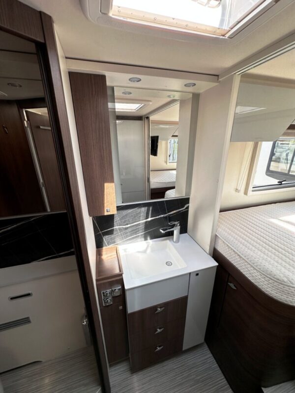 Autocaravana BURSTNER ELEGANCE I 910 - Imagen 23