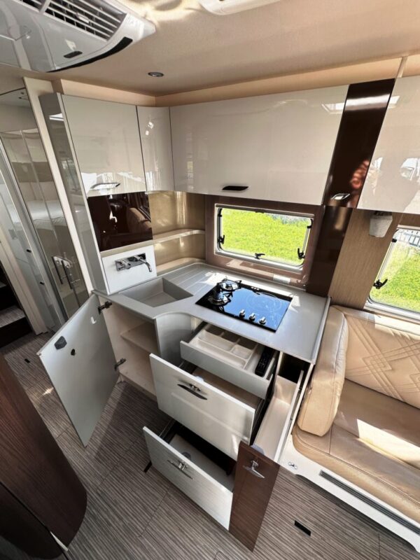 Autocaravana BURSTNER ELEGANCE I 910 - Imagen 24