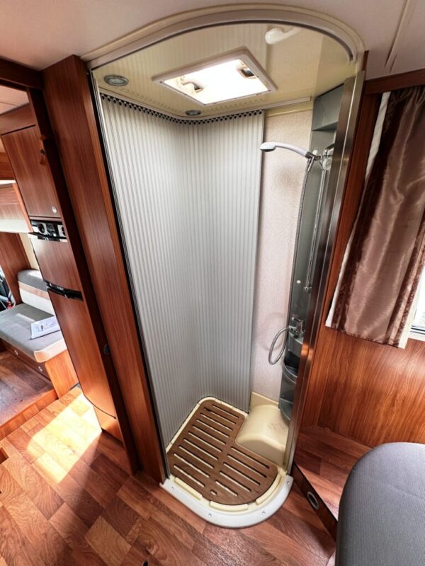 Autocaravana DETHLEFFS T 7151 GLOBE 4 LUXUS - Imagen 16