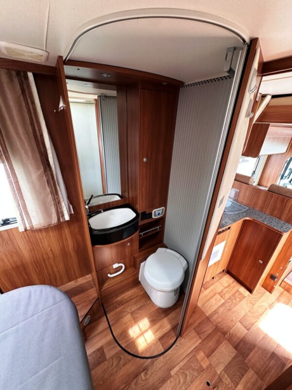 Autocaravana DETHLEFFS T 7151 GLOBE 4 LUXUS - Imagen 17